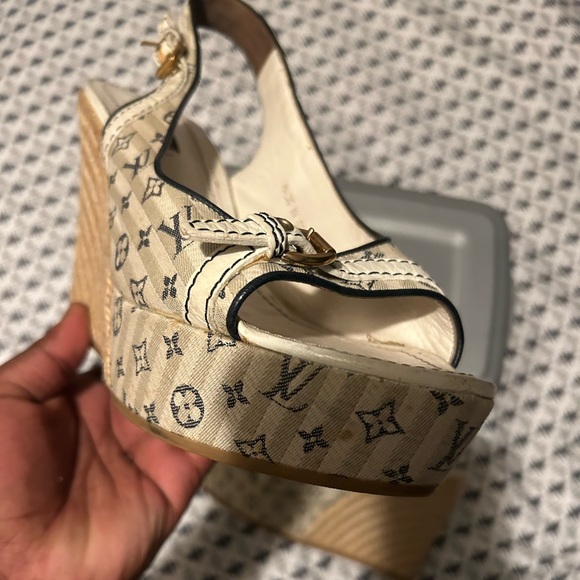 Vintage Louis Vuitton wedges (100% Authentic) - Picture 4 of 6